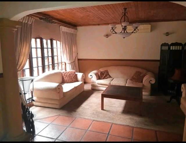 5 BEDROOM HOUSE FOR SALE IN GEDULD